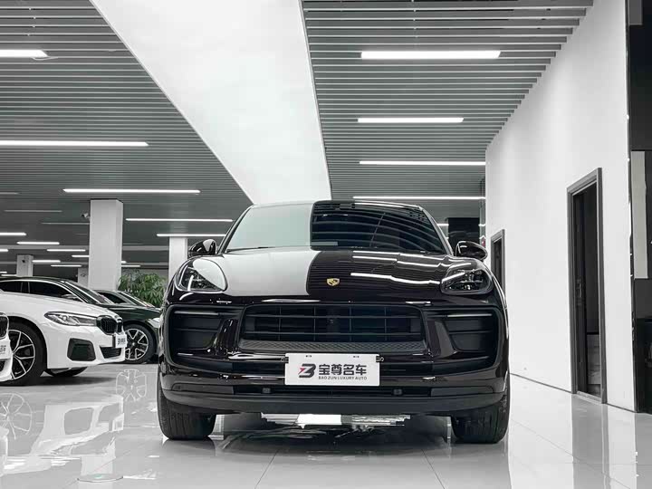 Porsche Macan, 2022 — фото 2 из 9