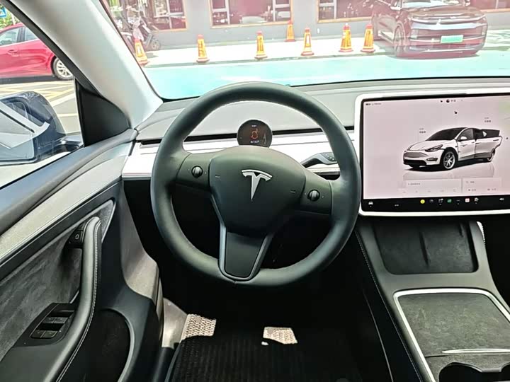 Tesla Model Y, 2023 — фото 7 из 9