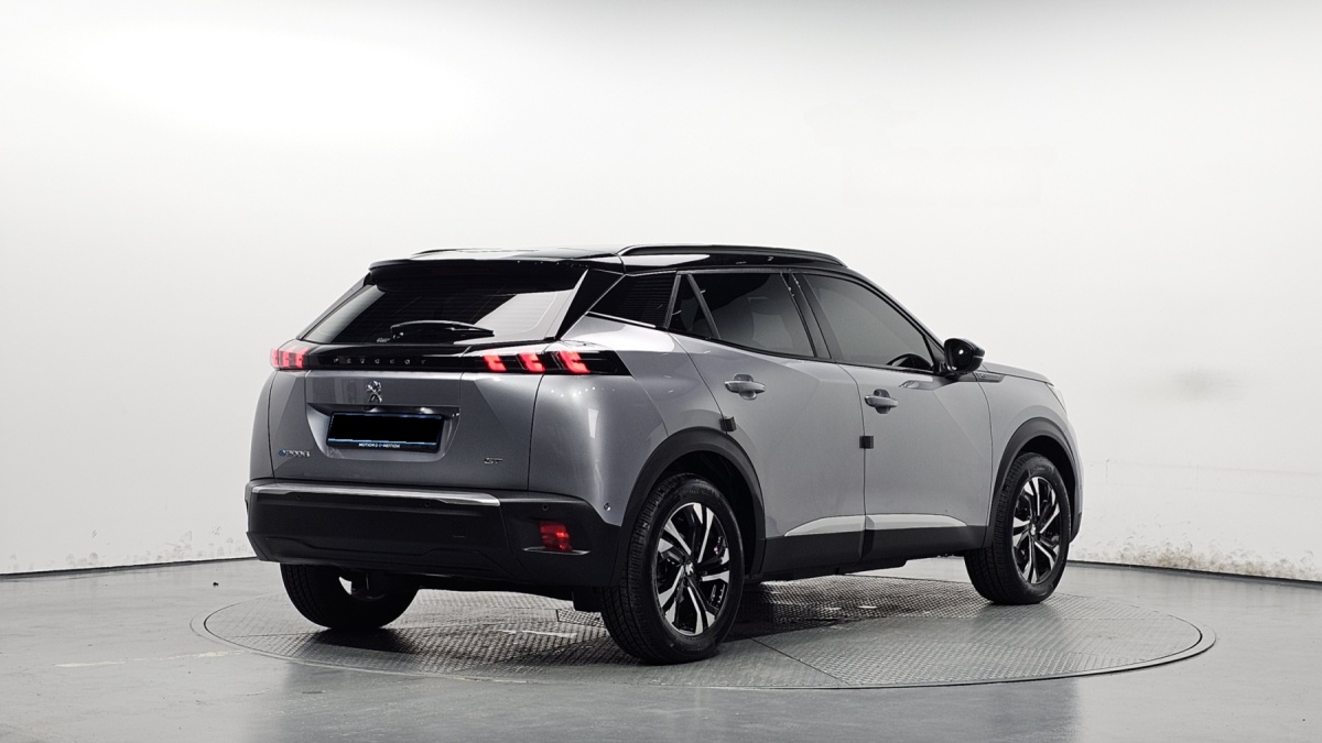 Peugeot 2008, 2021 — фото 2 из 12