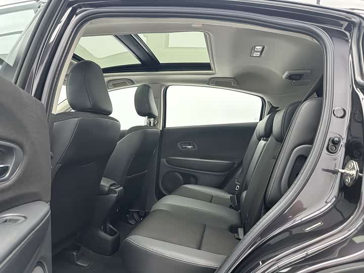 Honda Vezel, 2022 — фото 6 из 9