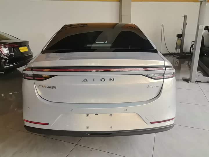 GAC Aion S Plus, 2023 — фото 6 из 9