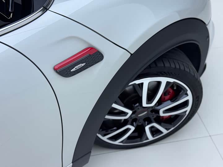 Mini Mini JCW, 2022 — фото 6 из 9