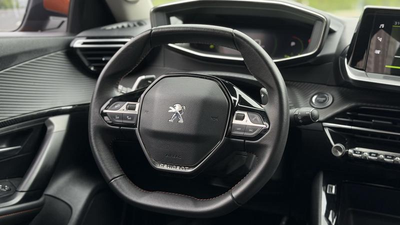 Peugeot 2008, 2022 — фото 8 из 11