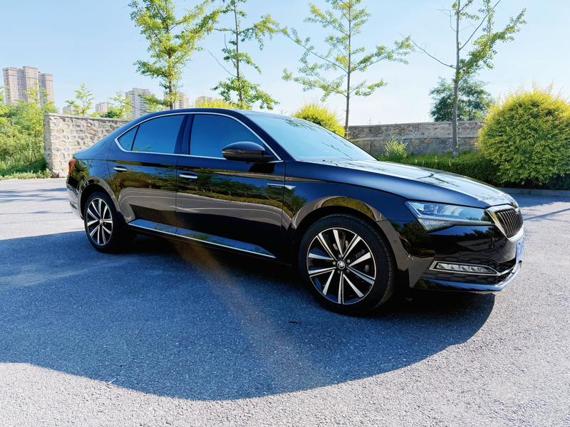 Skoda Superb, 2023 — фото 3 из 12