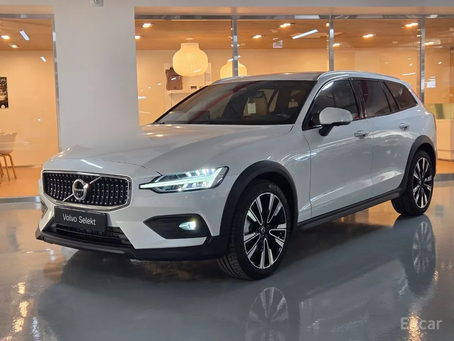 Volvo V60, 2024 — купить в Иванове под ключ