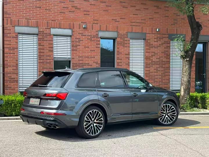 Audi SQ7, 2025 — фото 3 из 9