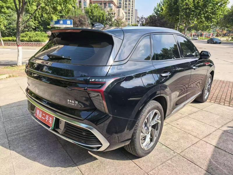 Hongqi HS3 Hybrid, 2025 — фото 4 из 9