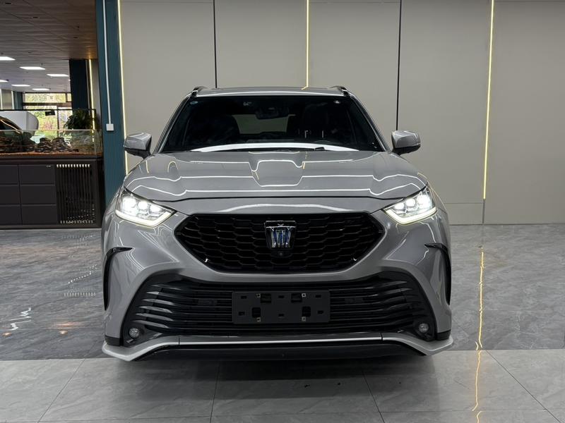 Toyota Crown Kluger, 2022 — фото 2 из 11