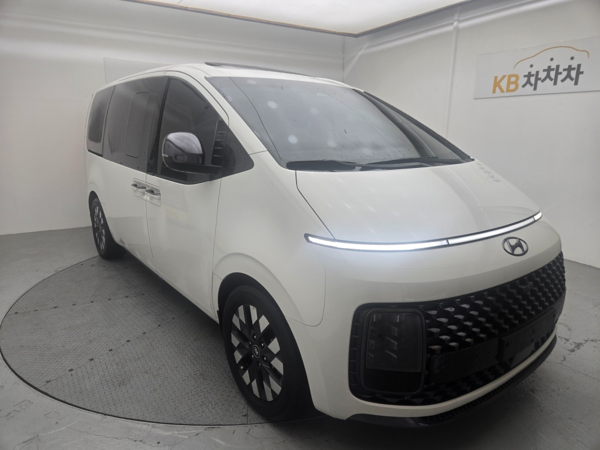 Hyundai Staria, 2022 — купить в Санкт-Петербурге под ключ