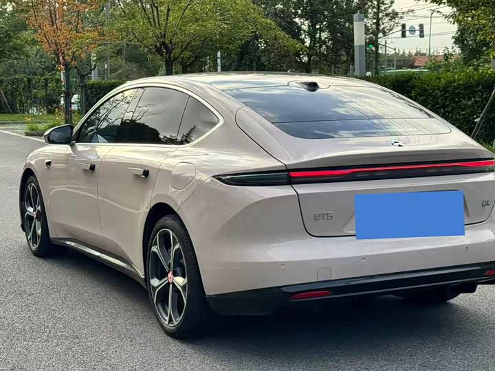 Nio ET5, 2025 — фото 7 из 9