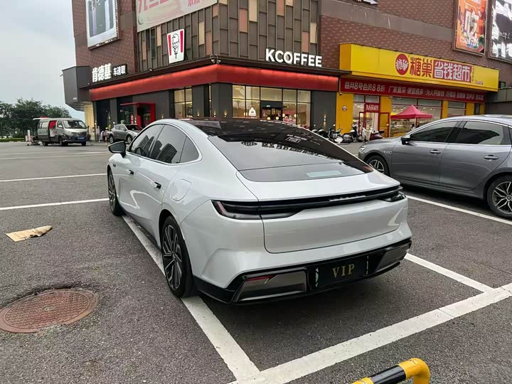 Geely Galaxy E8, 2024 — фото 7 из 9