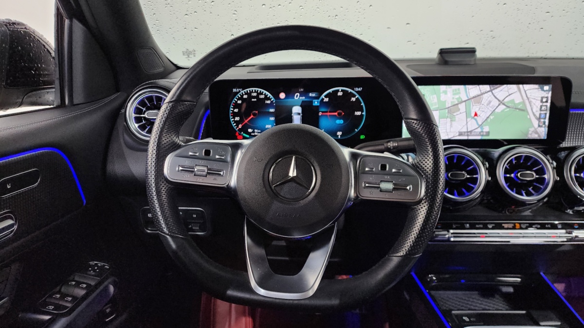 Mercedes-Benz EQB, 2023 — фото 12 из 12