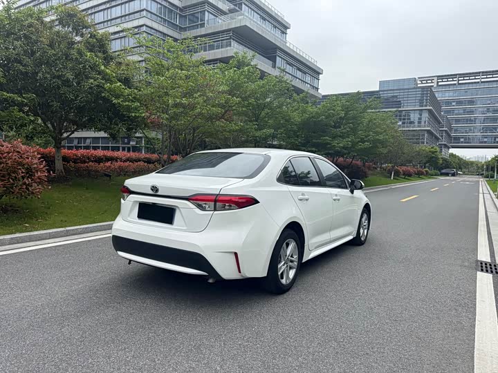 Toyota Levin, 2022 — фото 7 из 9