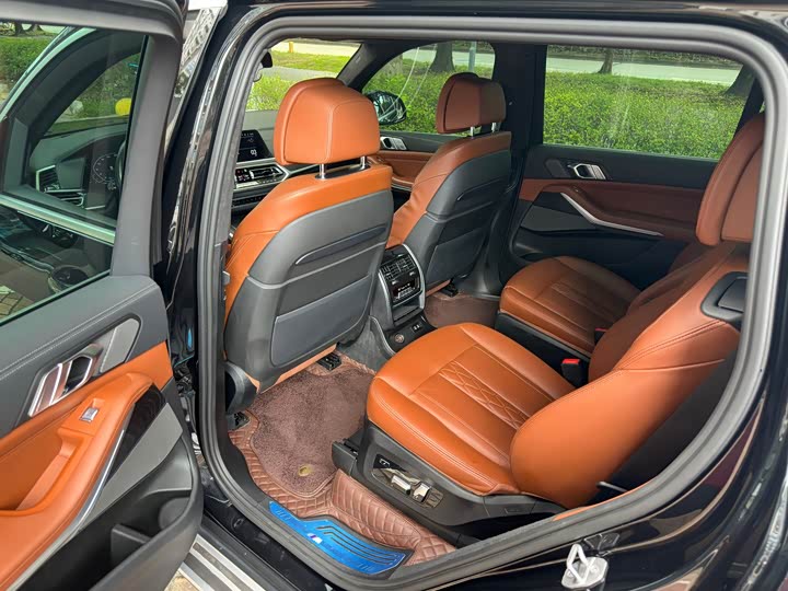 BMW X7, 2022 — фото 9 из 10