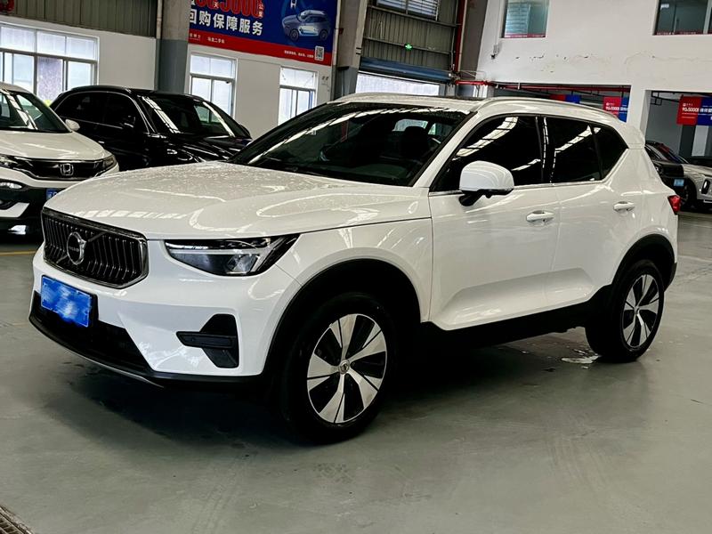 Volvo XC40, 2023 — купить в Кирове под ключ
