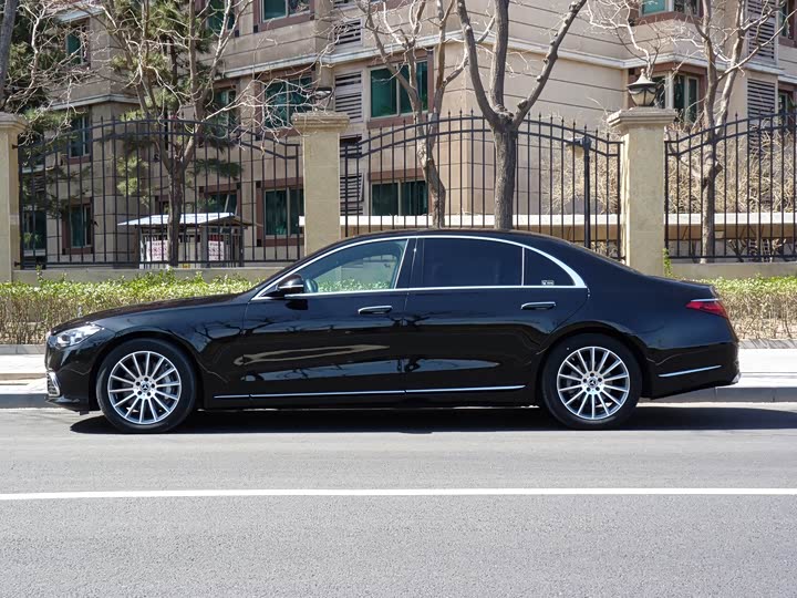 Mercedes-Benz S-Class, 2023 — фото 3 из 9