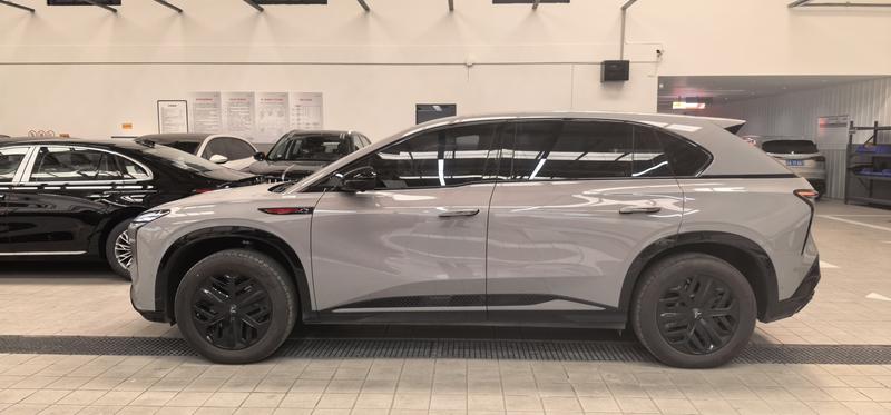 Hongqi EHS7 (Tiangong 08), 2025 — фото 3 из 12