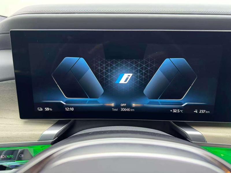 BMW i7, 2022 — фото 10 из 12