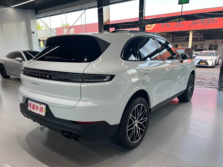 Porsche Cayenne, 2023 — фото 7 из 9