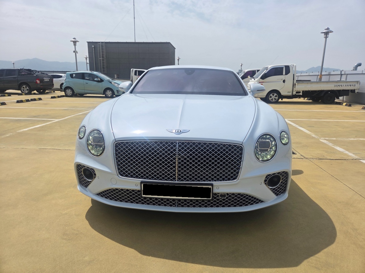 Bentley Continental GT, 2022 — фото 3 из 12