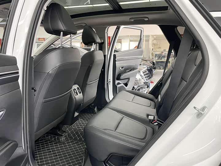 Hyundai Tucson L, 2023 — фото 8 из 9