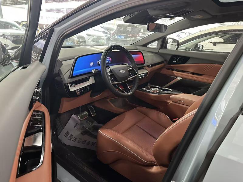 Cadillac Optiq, 2024 — фото 8 из 10