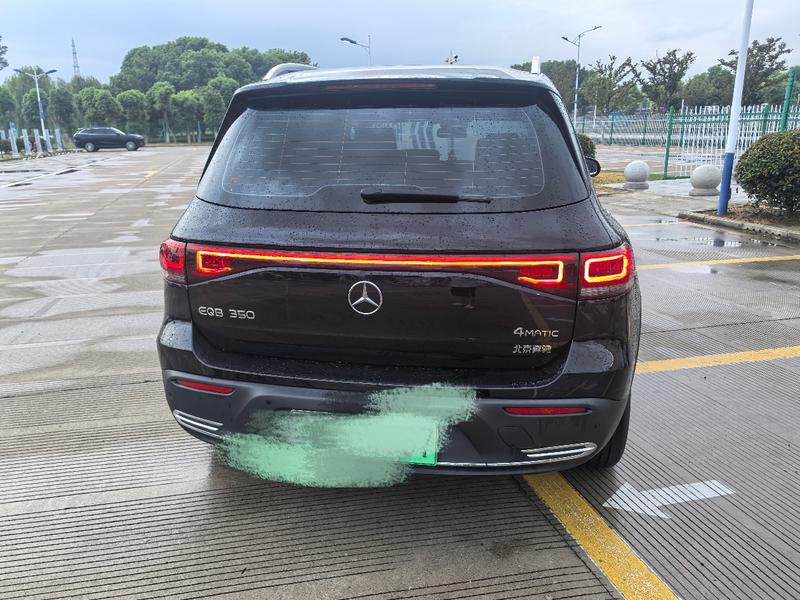 Mercedes-Benz EQB, 2024 — фото 5 из 10