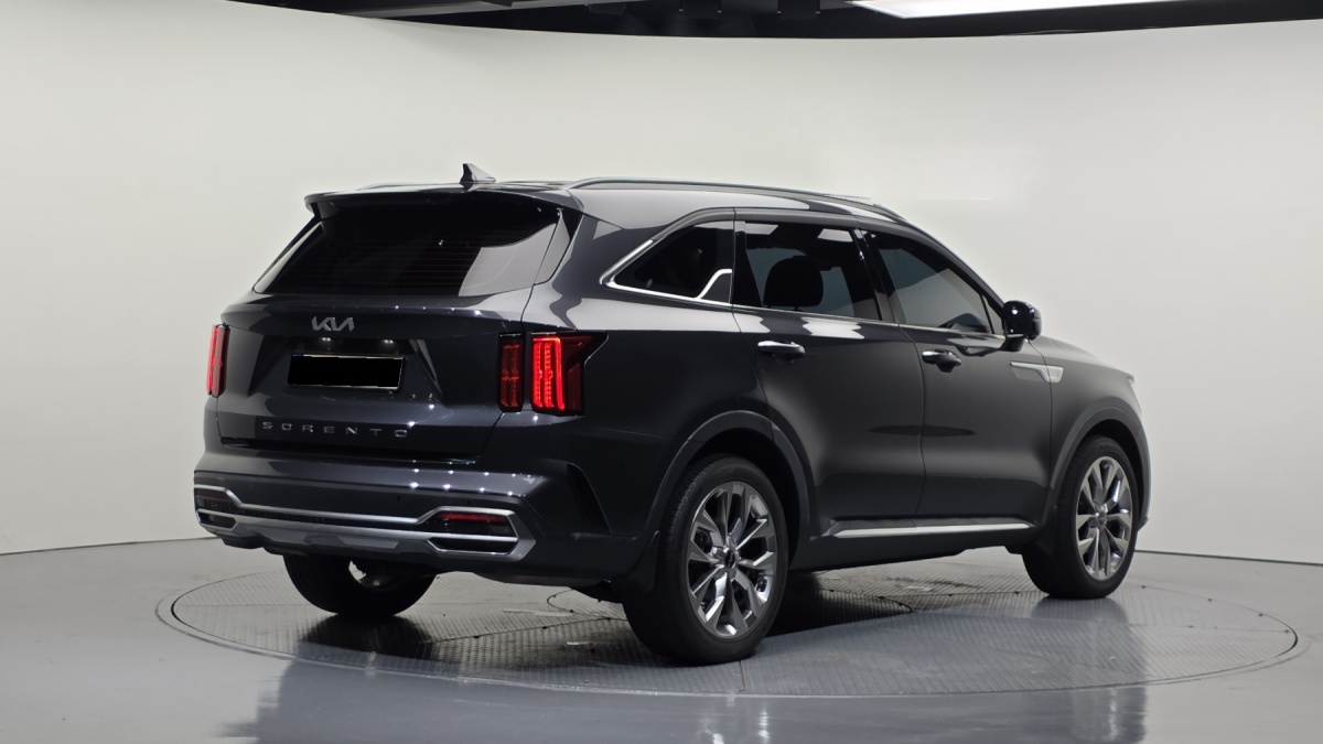 Kia Sorento, 2022 — фото 2 из 12