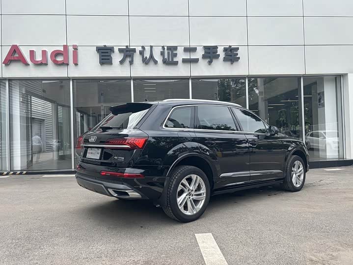 Audi Q7, 2023 — фото 8 из 9