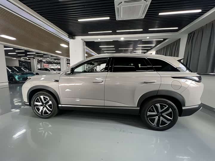 BYD Sea Lion 07 DM-i Hybrid, 2026 — фото 7 из 9