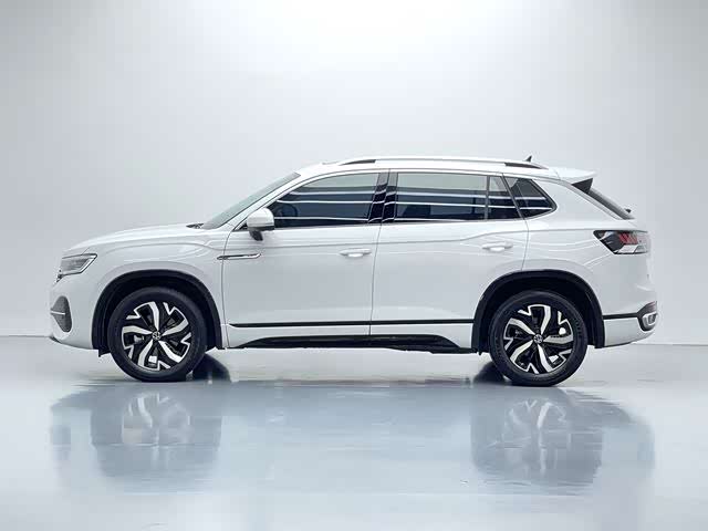 Volkswagen Tayron GTE Hybrid, 2024 — фото 7 из 9