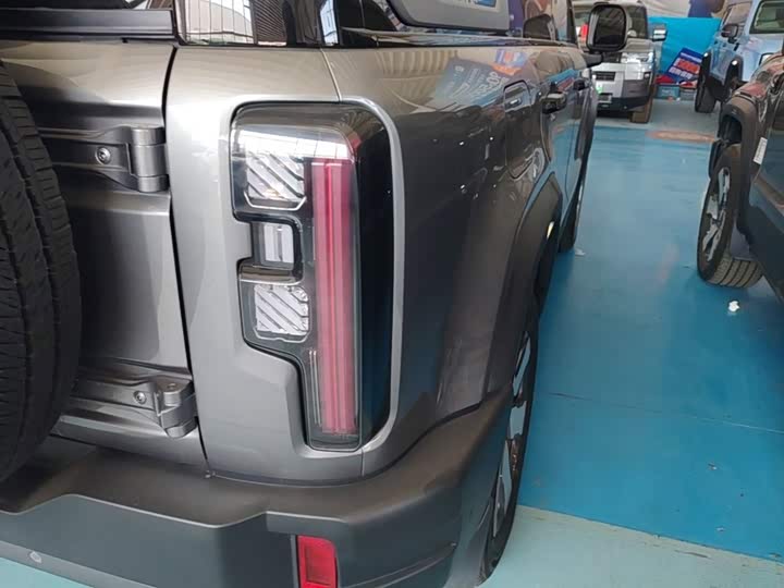BAIC Beijing BJ40 Hybrid, 2025 — фото 8 из 9