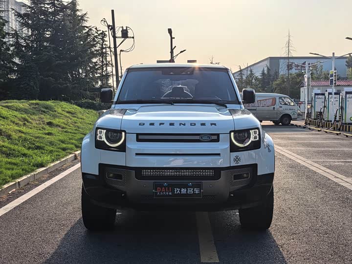 Land Rover Defender, 2024 — фото 2 из 9