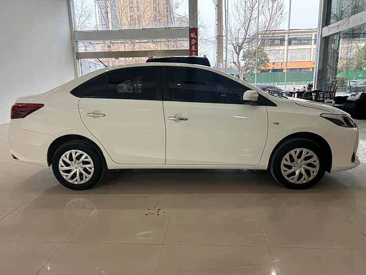 Toyota Vios, 2023 — фото 3 из 9