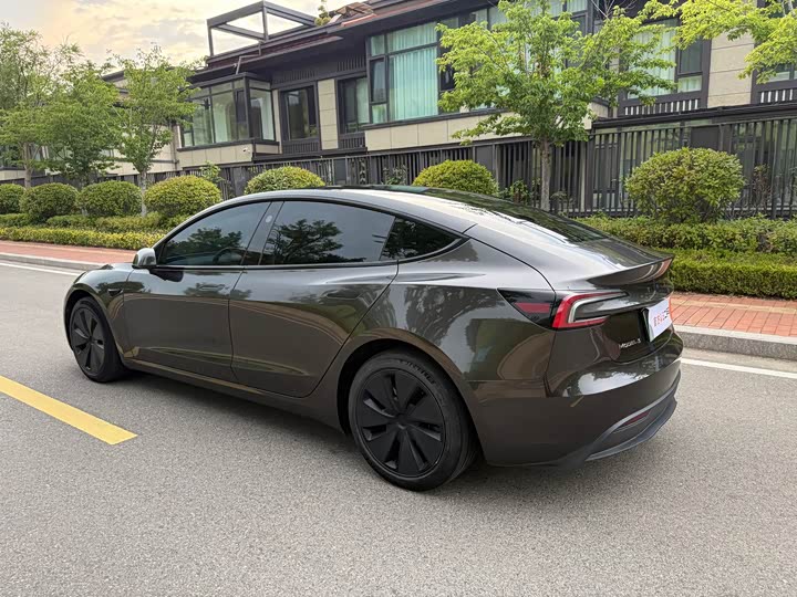 Tesla Model 3, 2023 — фото 4 из 9