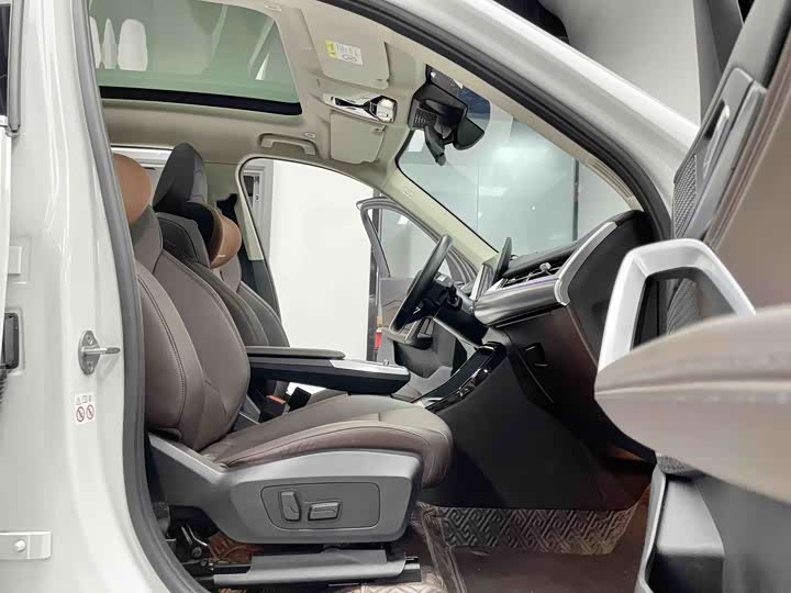 BMW X1, 2023 — фото 5 из 9