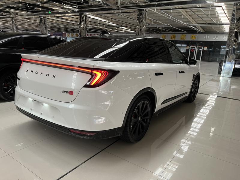 BAIC Arcfox Alpha S, 2023 — фото 5 из 10