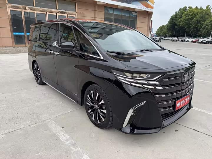 Toyota Alphard, 2024 — фото 3 из 9