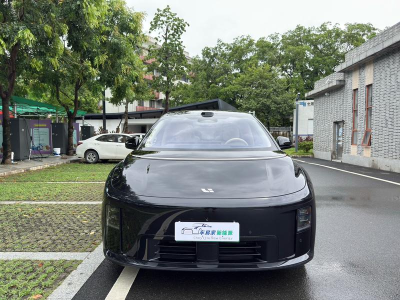 LiXiang i8, 2025 — фото 2 из 12