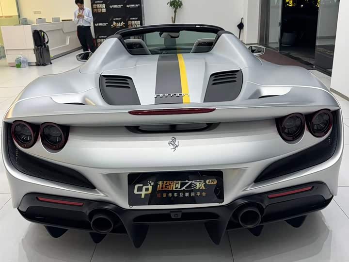 Ferrari F8, 2023 — фото 5 из 9