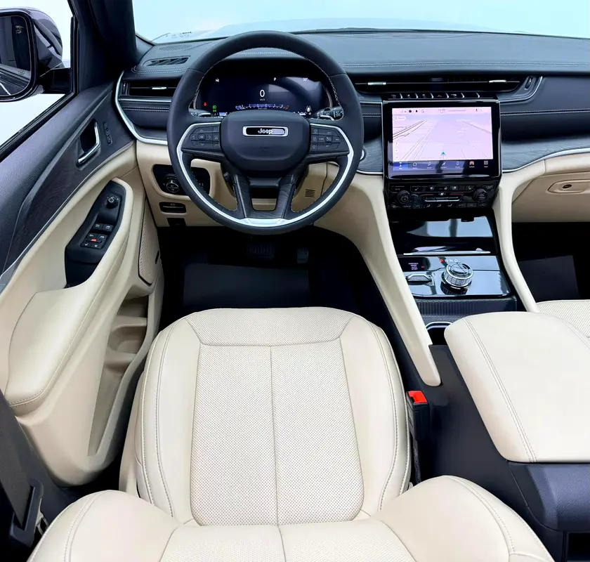 Jeep Grand Cherokee, 2024 — фото 8 из 10