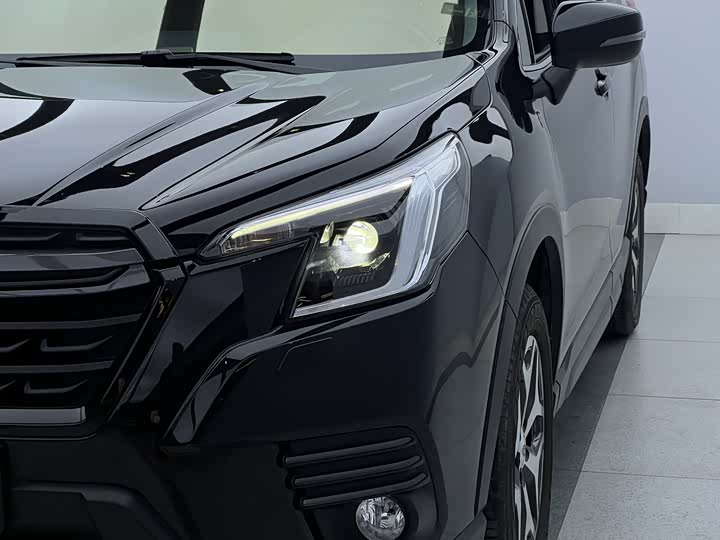 Subaru Forester, 2022 — фото 3 из 9