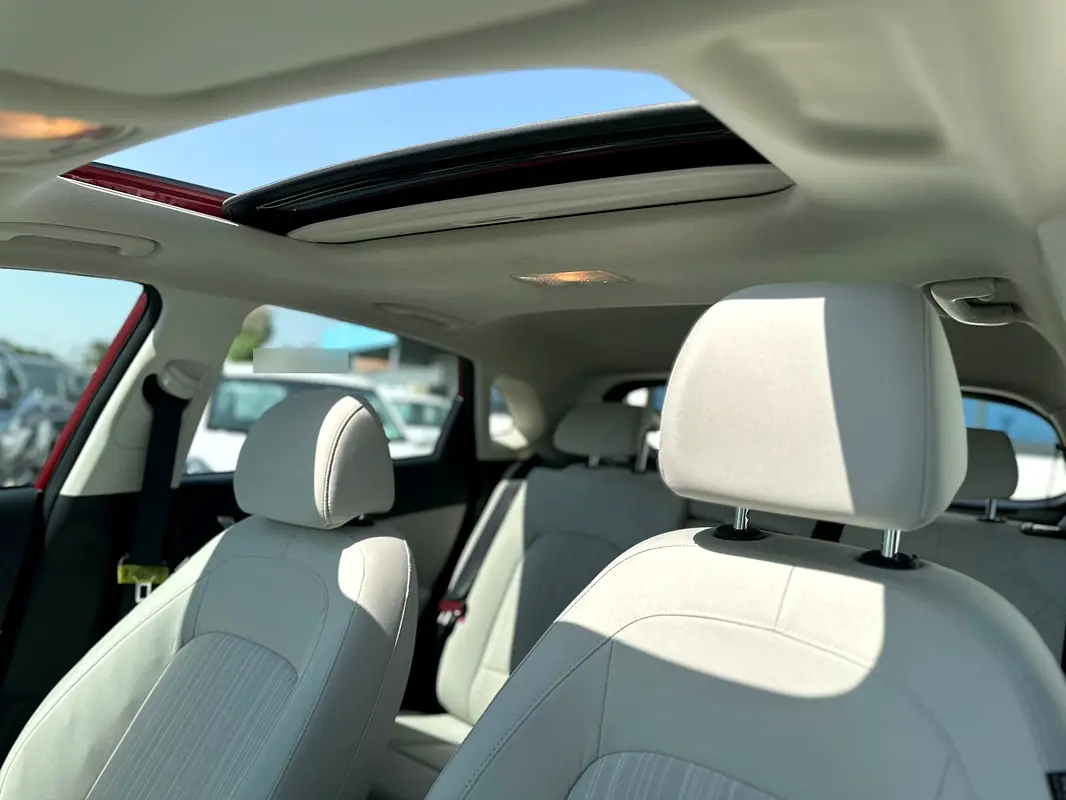 Hyundai Kona, 2023 — фото 10 из 10