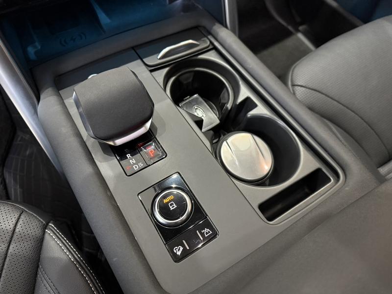 Land Rover Discovery, 2023 — фото 10 из 12