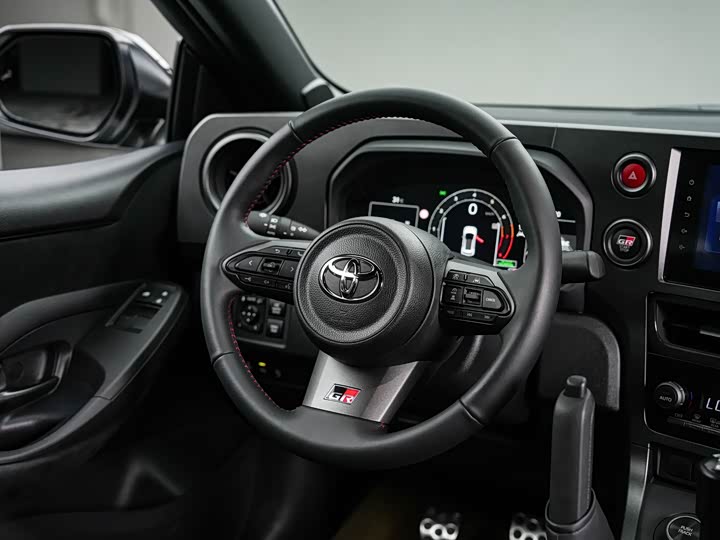 Toyota GR Yaris, 2025 — фото 7 из 9