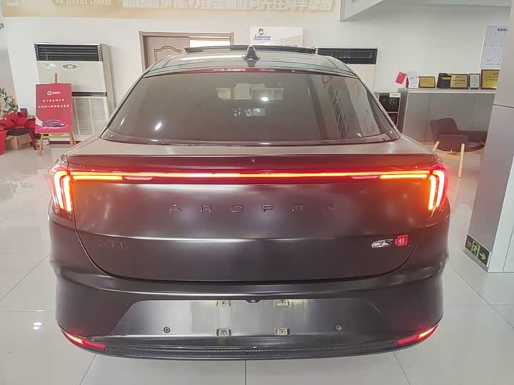 BAIC Arcfox Alpha S, 2023 — фото 6 из 9
