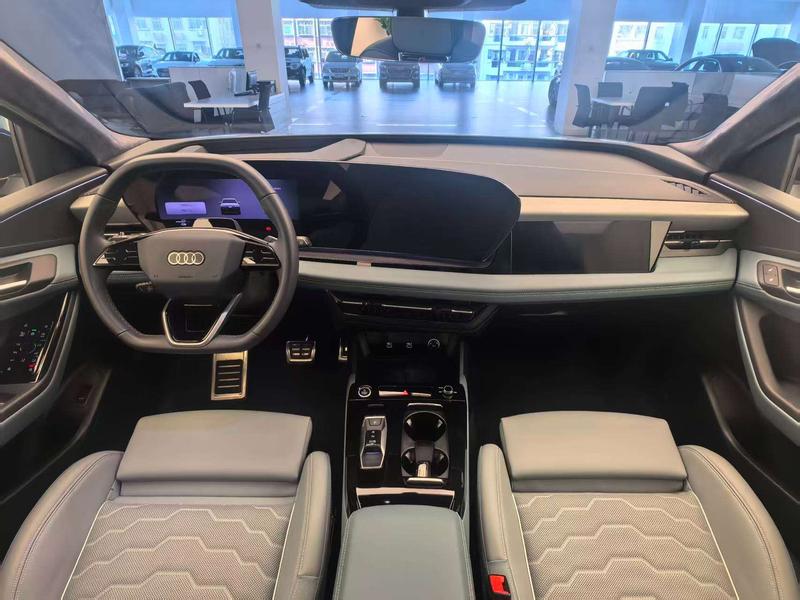 Audi Q6L e-tron, 2025 — фото 7 из 12