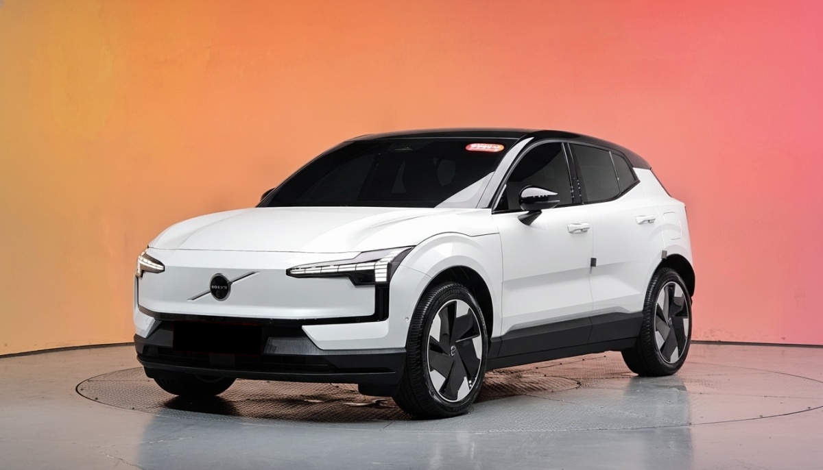 Volvo EX30, 2025 — купить в Брянске под ключ