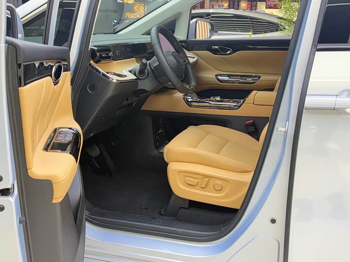 GAC Trumpchi E8, 2024 — фото 4 из 9