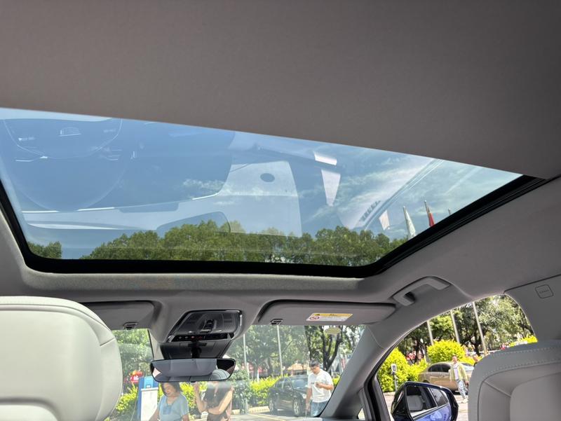 Cadillac Optiq, 2025 — фото 11 из 12